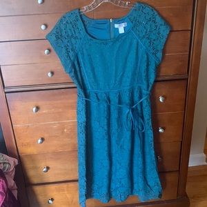 Motherhood Maternity Macys Green Lace Dress. Macys. Size Medium.